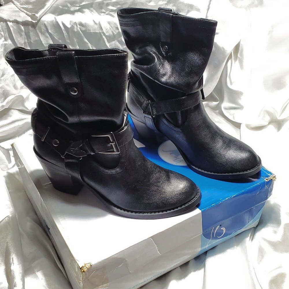 NIB SHIEKH black western motorcycle heeled ankle boots with straps SZ 6
